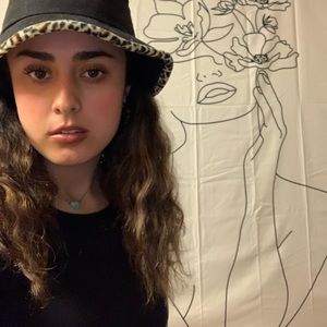 Meet your Posher, Gabby